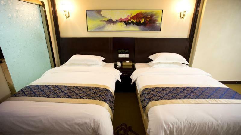 Longhui Business Hotel Huizhou  Zewnętrze zdjęcie