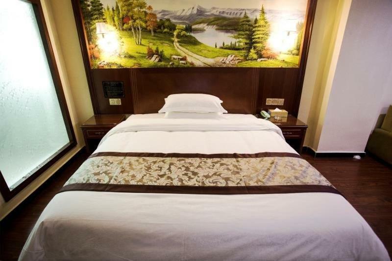 Longhui Business Hotel Huizhou  Zewnętrze zdjęcie